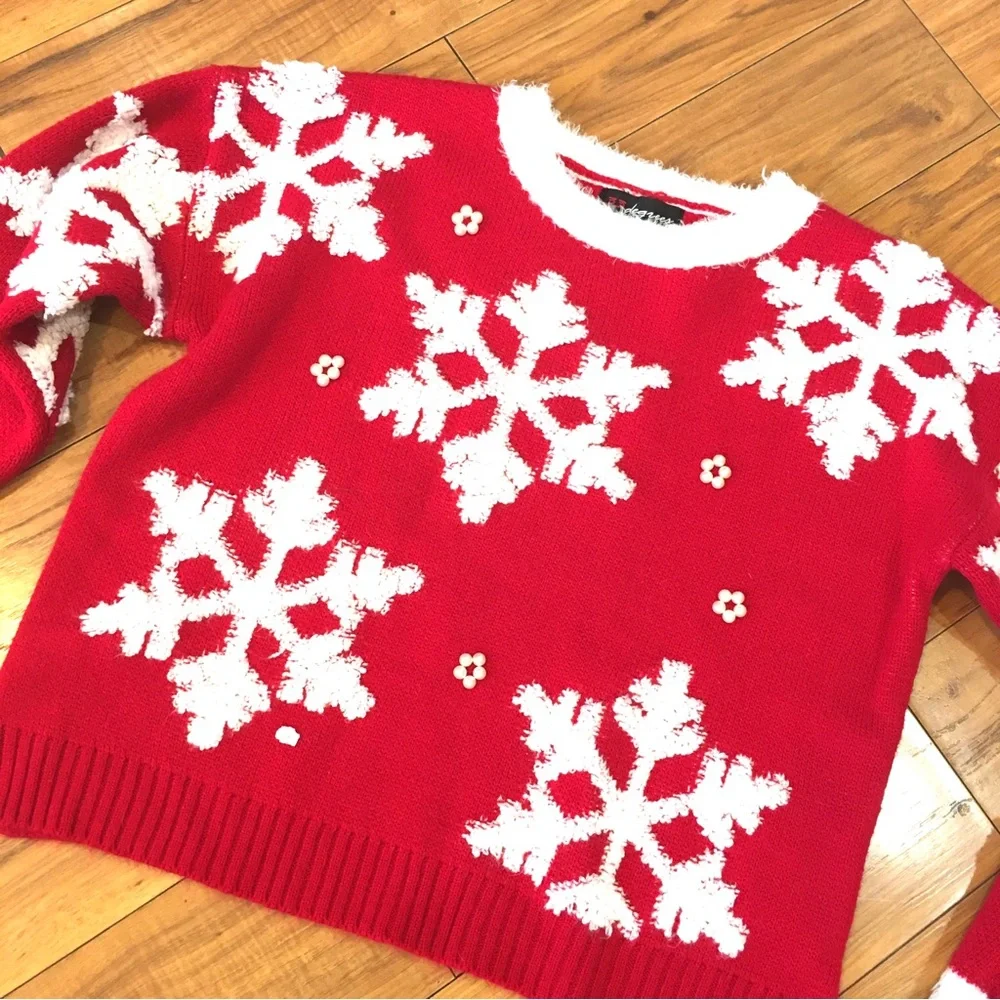 33 Degrees Christmas sweater puffy fabric snowflakes red white cozy small - Picture 1 of 10
